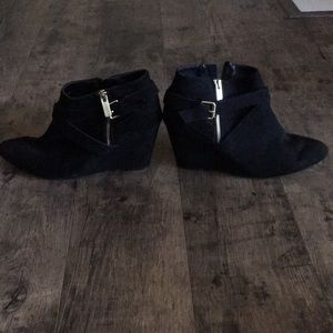 Black wedge bootie